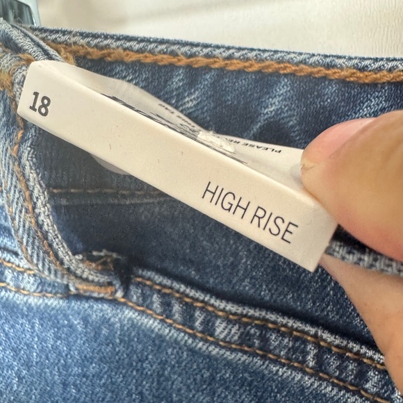 PINK Denim High-Rise Cut Off Jean Shorts - Picture 7 of 13